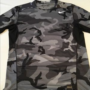 Nike Men's Hypercool Fitted Allover Print Training Shirt